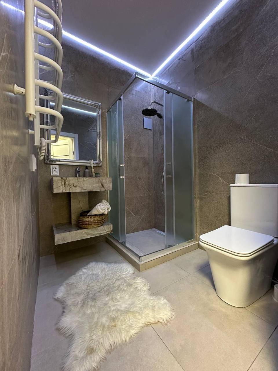 Rynok Square Apartment Lviv Ngoại thất bức ảnh